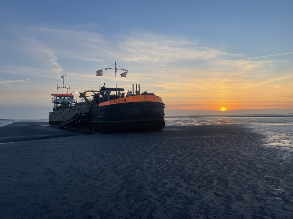 Adelaar • Dutch Dredging