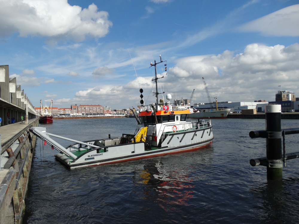 Onderhoud Scheveningen Haven Gegund Aan Baggerbedrijf De Boer • Dutch ...